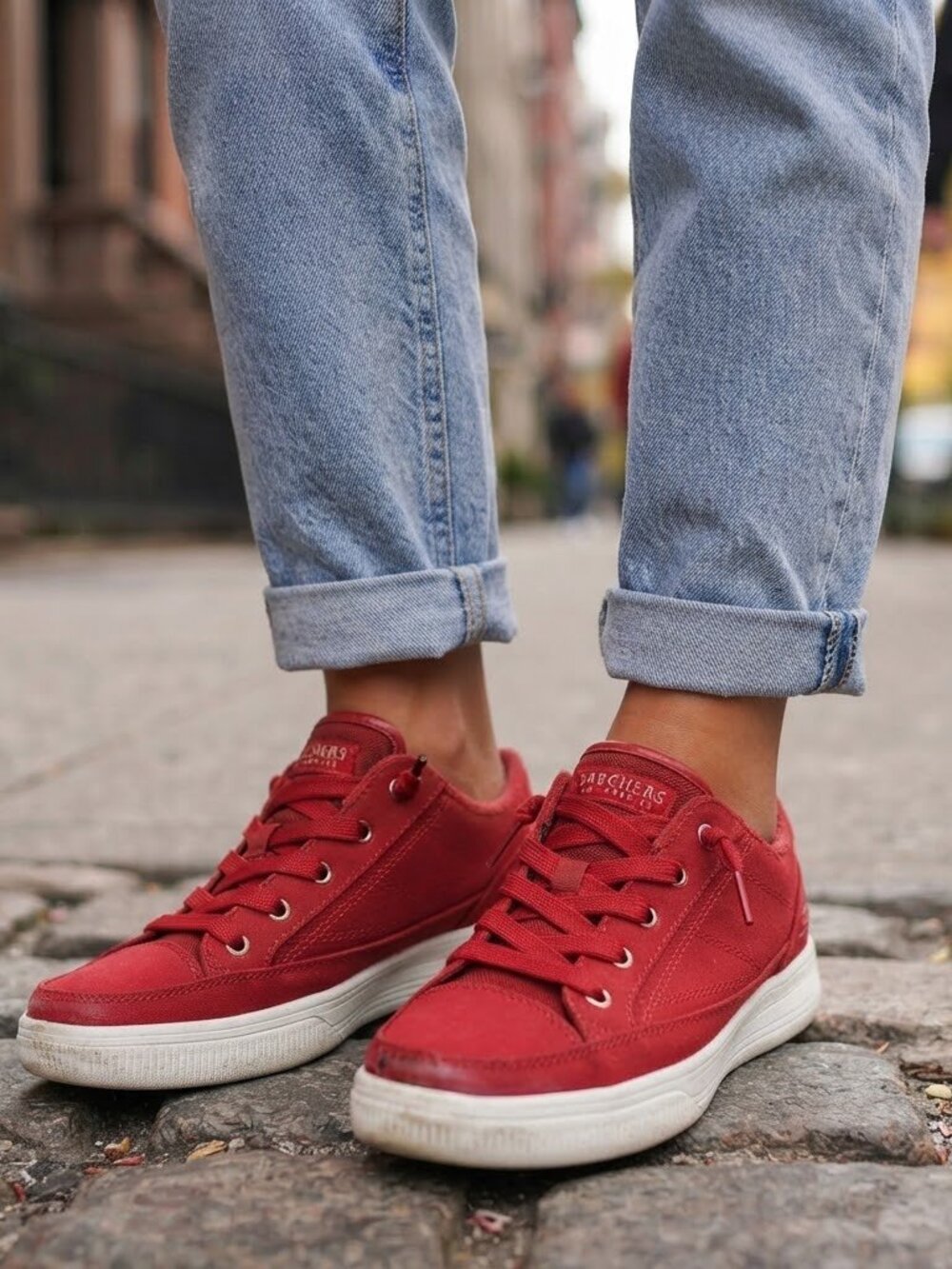 Skechers Los Angeles Red Air-Cooled Arch Fit Wide Athleisure Sneakers Size 8 EUC